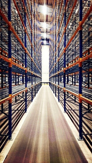 Custom shelving for instrument transport